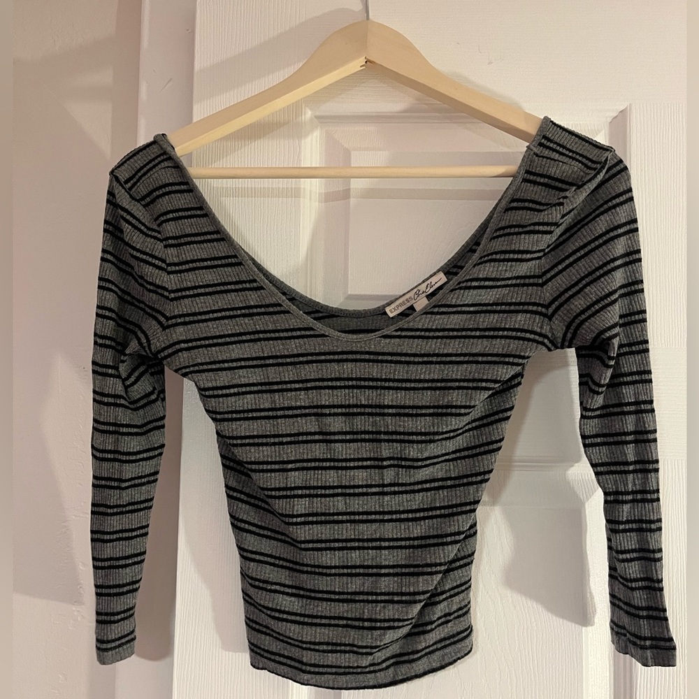 Express quarter sleeve top